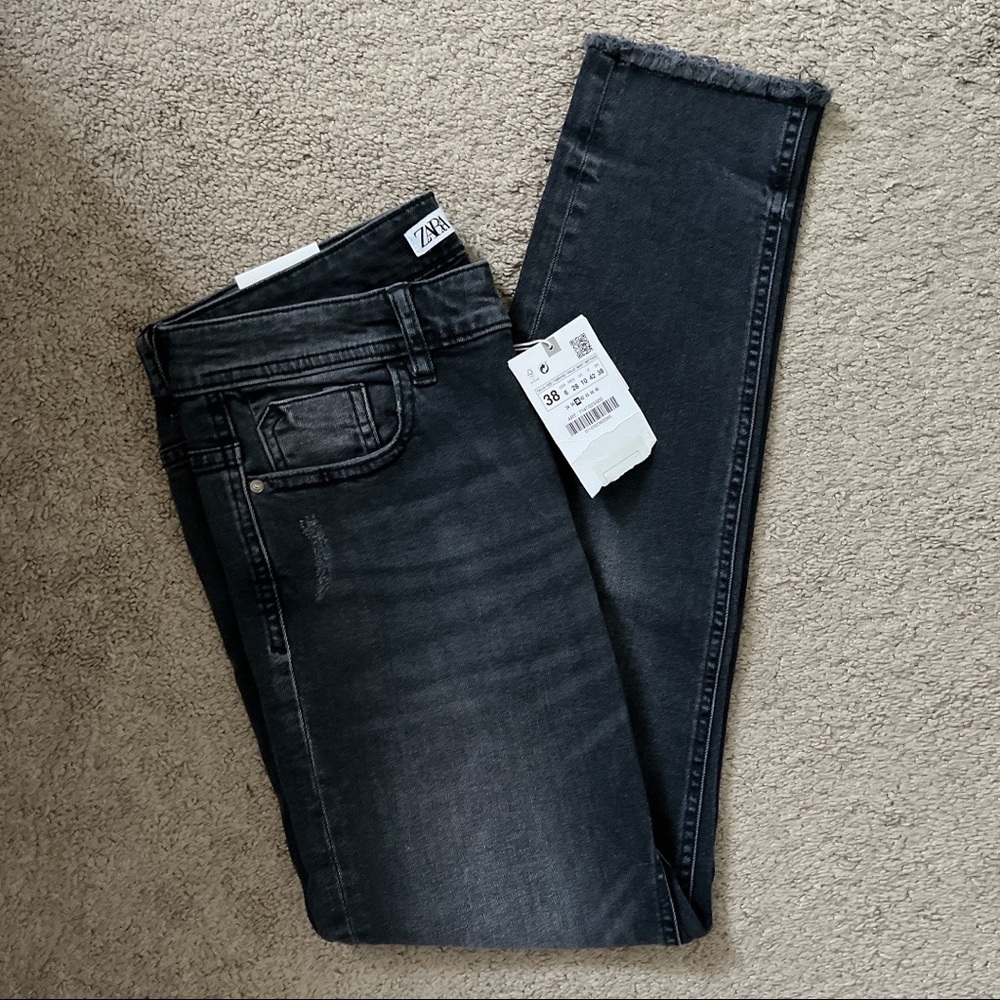 Zara Mid Rise Skinny Jeans